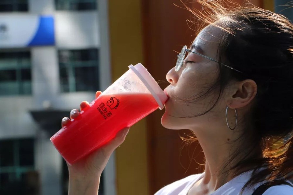 谁de茶