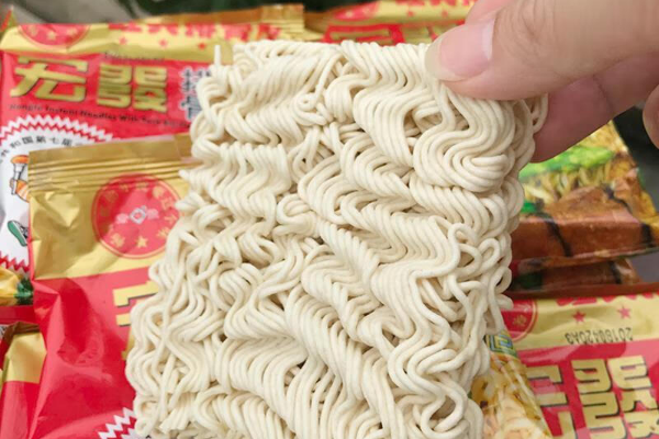 【宏发方便面】