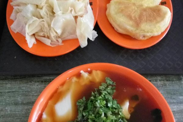 【谷良筋饼豆腐脑一绝】