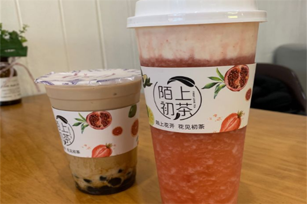 【陌上初茶】
