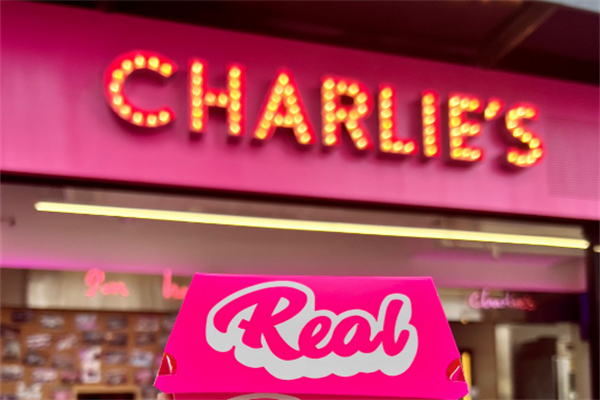 【Charlies粉红汉堡】