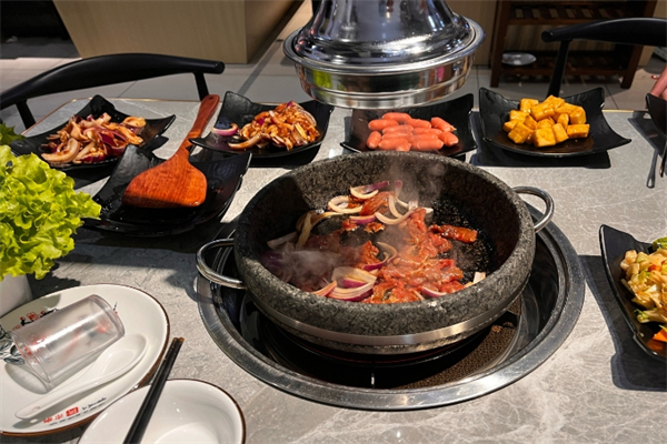 石锅烤肉加盟