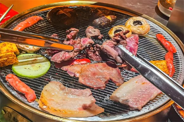 【就是火烤肉】