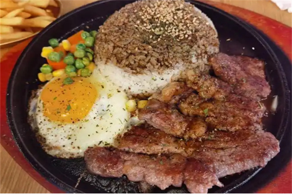 【至尊椒香牛排饭】