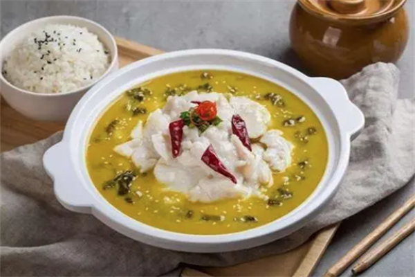 鱼小坛酸菜小鱼米饭