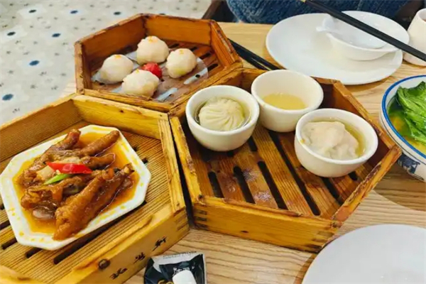 粤式早茶茶餐厅