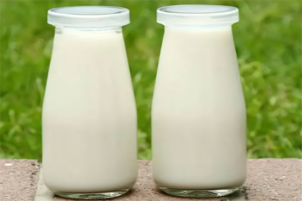 巴氏鲜牛奶