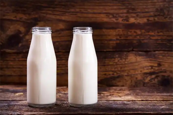 巴氏鲜牛奶