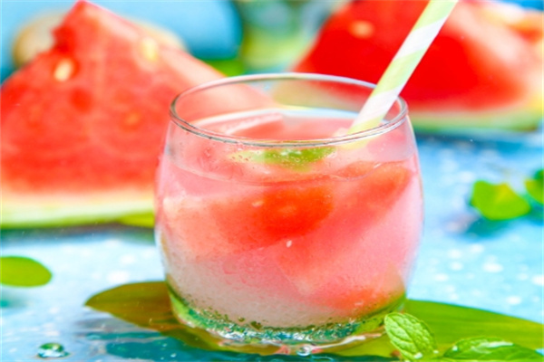 【鲜果优优奶茶】