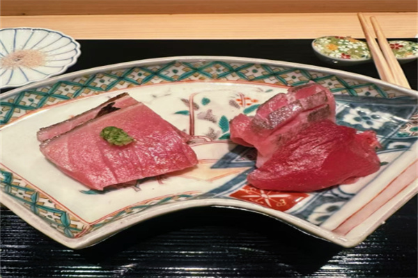 橼舍鮨青木