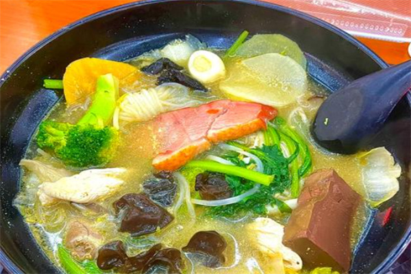 孙新平骨汤麻辣烫