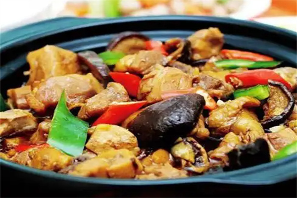 巴顿爆香鸡米饭
