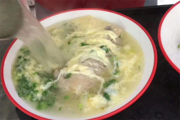 味世家油饼母鸡汤