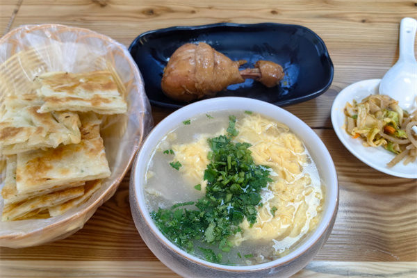 味世家油饼母鸡汤
