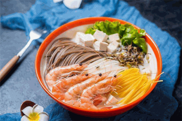 匹夫鸡汤鱼粉