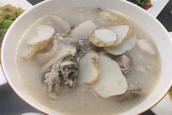 天麻羊肉汤