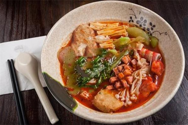 来一煲砂锅麻辣烫