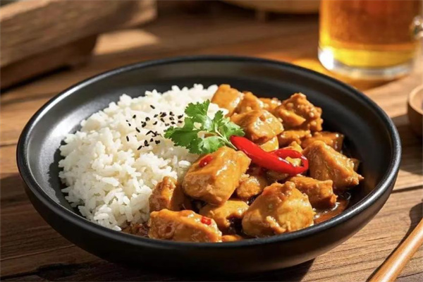 怡程黄焖鸡米饭