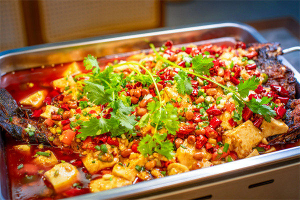 炭鲜么么鱼烤鱼饭