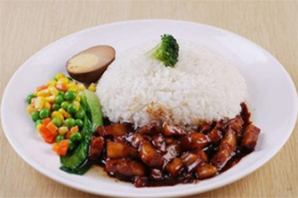 小马哥卤肉饭
