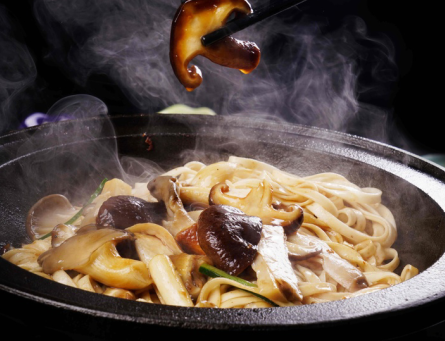 由陶粉面