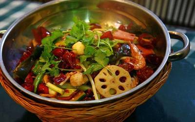 明月麻辣香锅加盟费多少