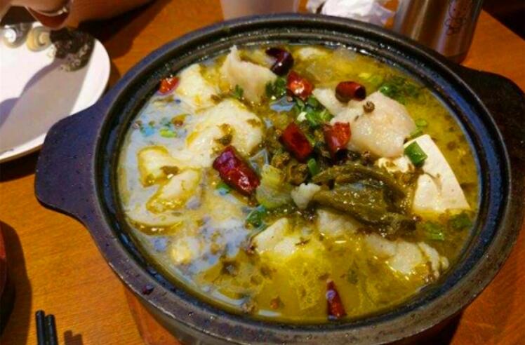 酸小哥酸菜鱼加盟多少钱